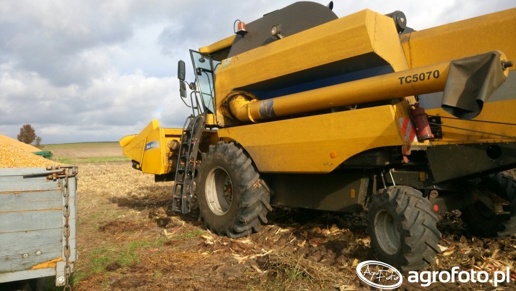 New Holland TC 5070 – Dane Techniczne i Parametry